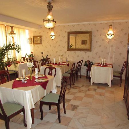 Pension Dinu Residence Temešvár Exteriér fotografie