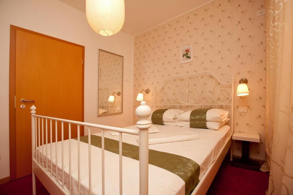 Pension Dinu Residence Temešvár Pokoj fotografie