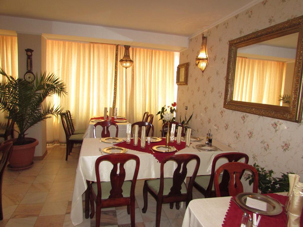 Pension Dinu Residence Temešvár Exteriér fotografie